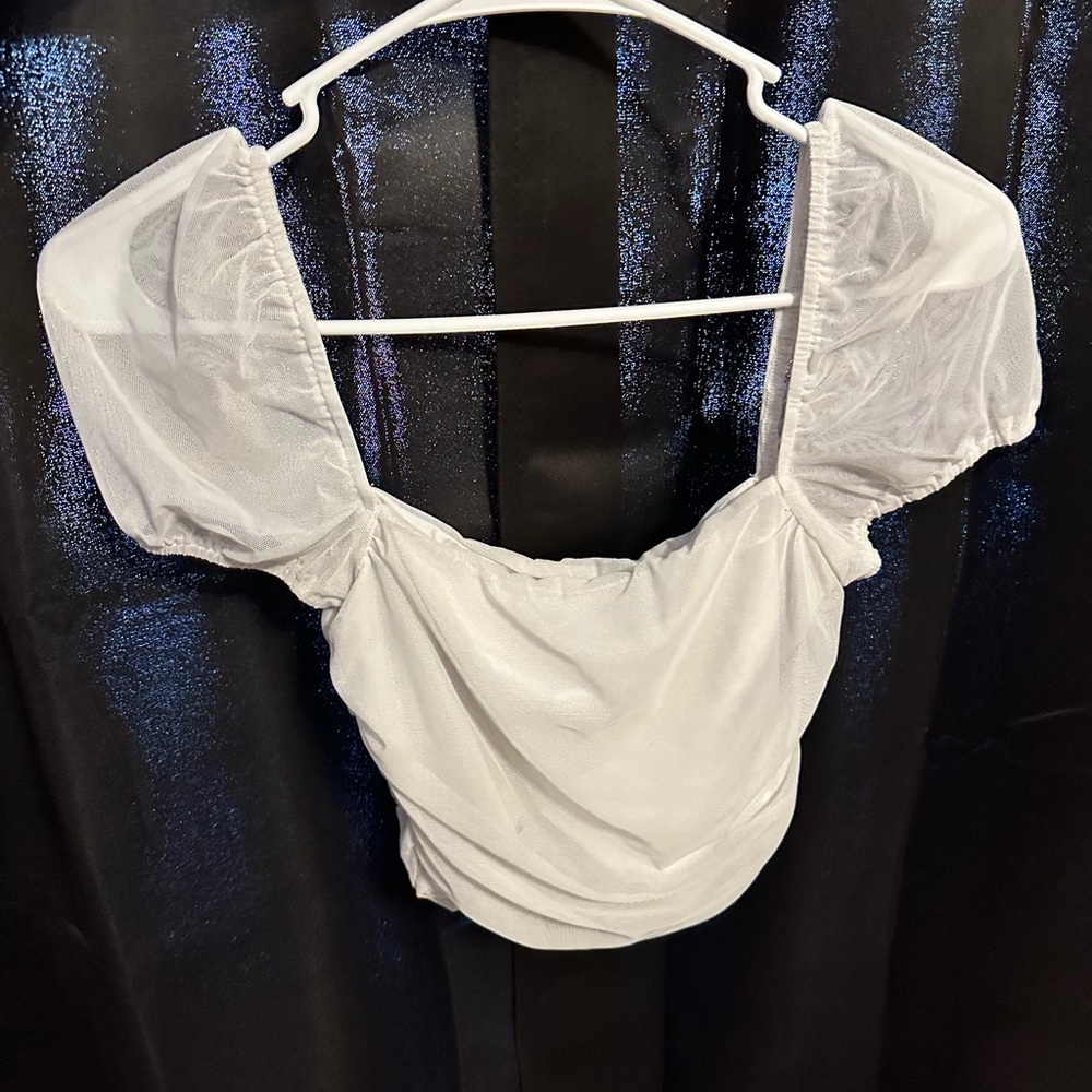 White Puff Sleeve Crop Top
